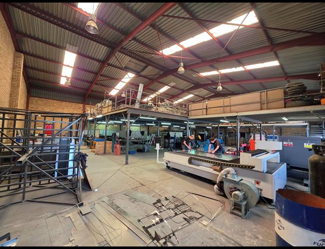 1,199M² FACTORY FOR SALE IN KYA SANDS